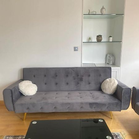 Cozy Two Bedroom Flat In The Heart Of London Exterior photo