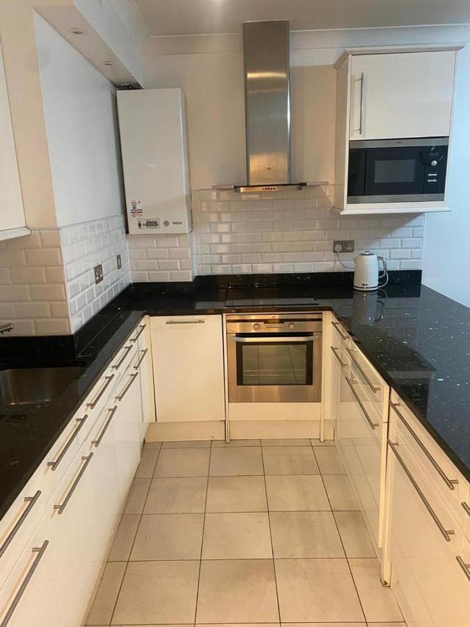Cozy Two Bedroom Flat In The Heart Of London Exterior photo